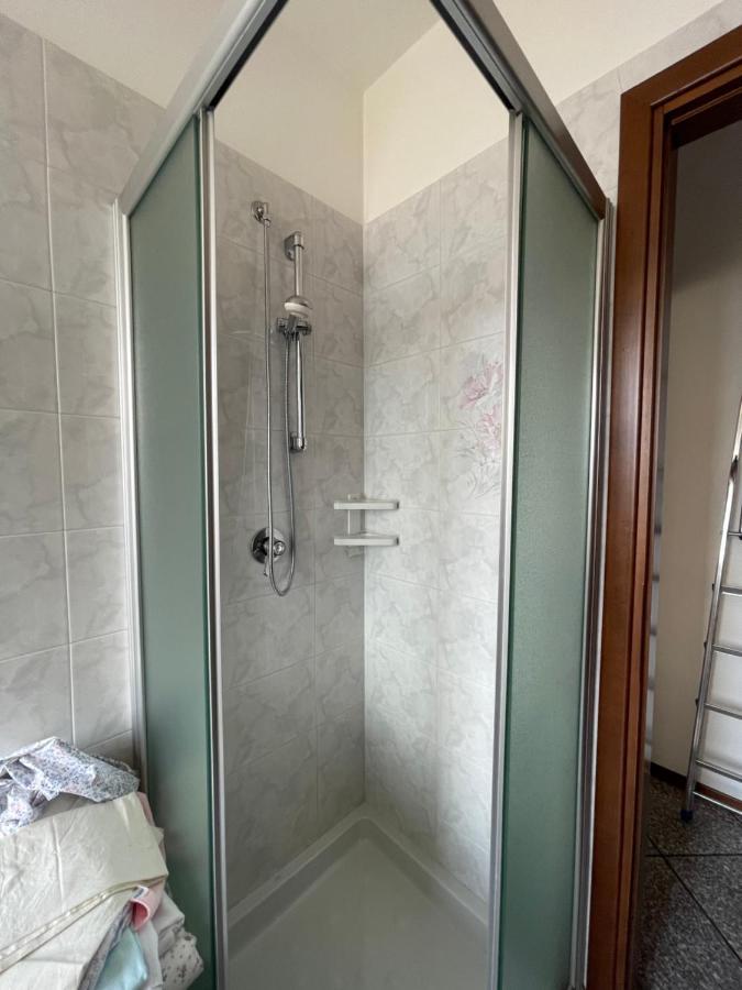 La Casa Sul Sasso In Town Serviced Accommodations Dervio Exterior foto
