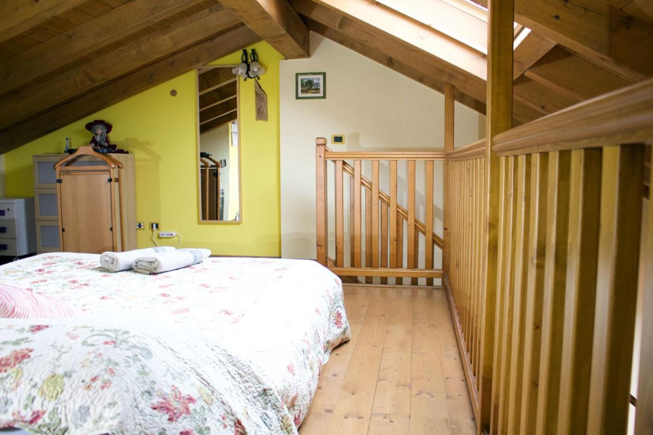 La Casa Sul Sasso In Town Serviced Accommodations Dervio Exterior foto